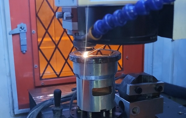 激光切割机进行切割复合材料的优势