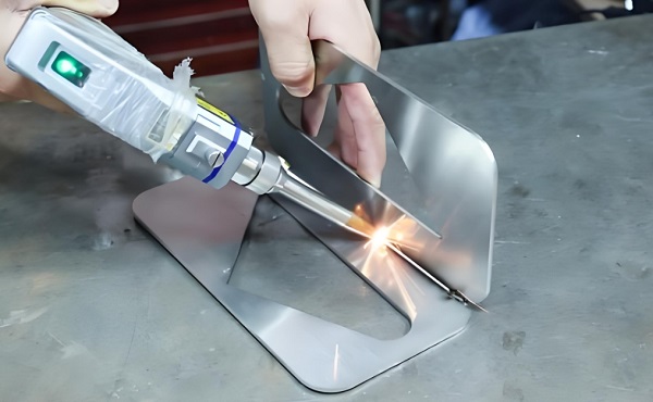 YAG金属激光焊接机主要技术参数