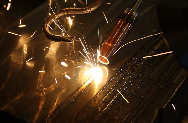 激光焊接机超过最大功率报警怎么处理？