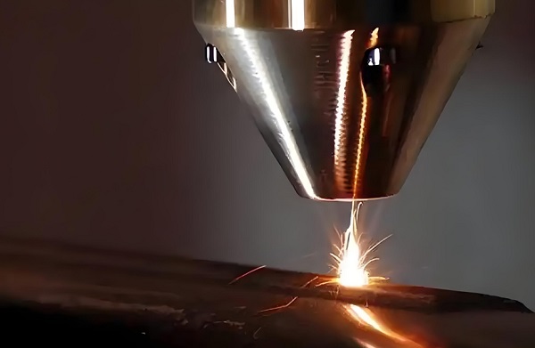 激光焊接机与传统焊接设备相比有哪些优势？