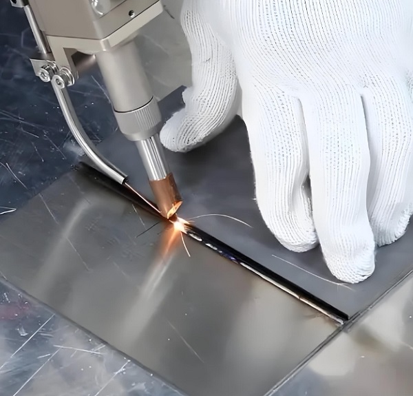 激光焊接机焊薄板有哪些焊接方式？