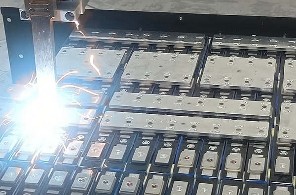 锂电池激光焊接机到底有什么优势? 锂电池激光焊接机到底有什么优势?