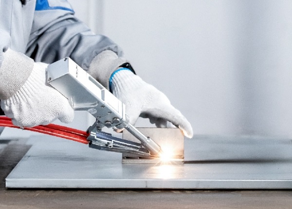 铝和铁可以用同一台激光焊接机吗? 铝和铁可以用同一台激光焊接机吗?