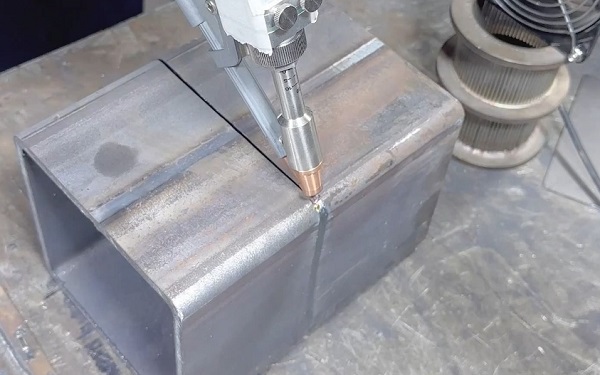 厚铁方管激光焊接 厚铁方管激光焊接