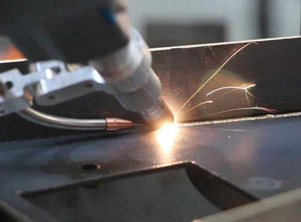 手持式激光焊接机开机步骤 手持式激光焊接机开机步骤