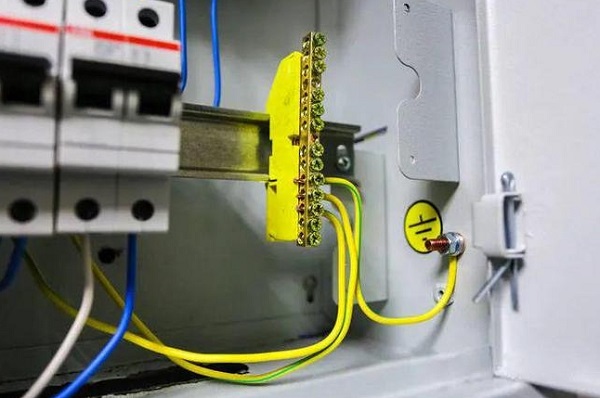 激光焊接机是否需要接地线？