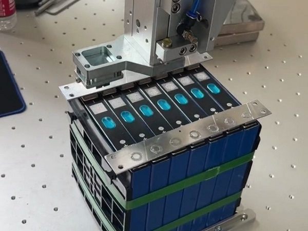 锂电池激光自动焊接：铸就新能源高效品质