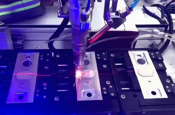 锂电瓶激光焊接