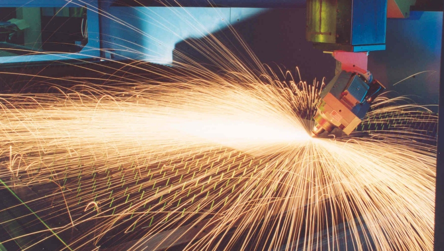 有效防止激光切割机镜片结雾的实用方法