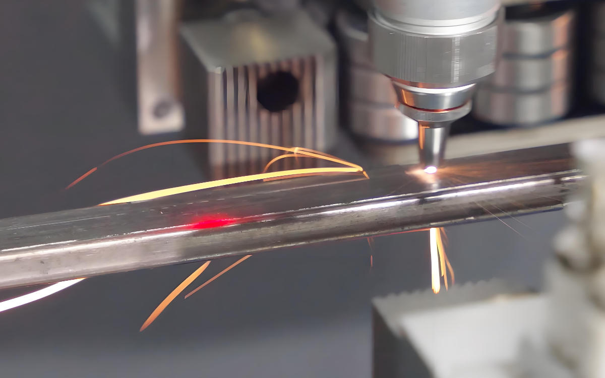 激光切割机的运动精度能否通过软件补偿？